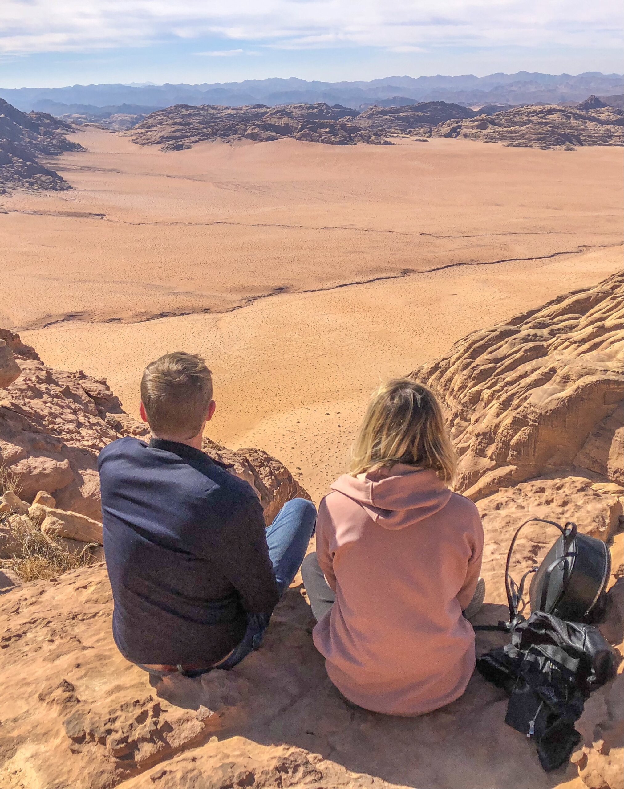 Tour di trekking in montagna Jabal Al Hash nel Wadi Rum (WR-JHT-007)